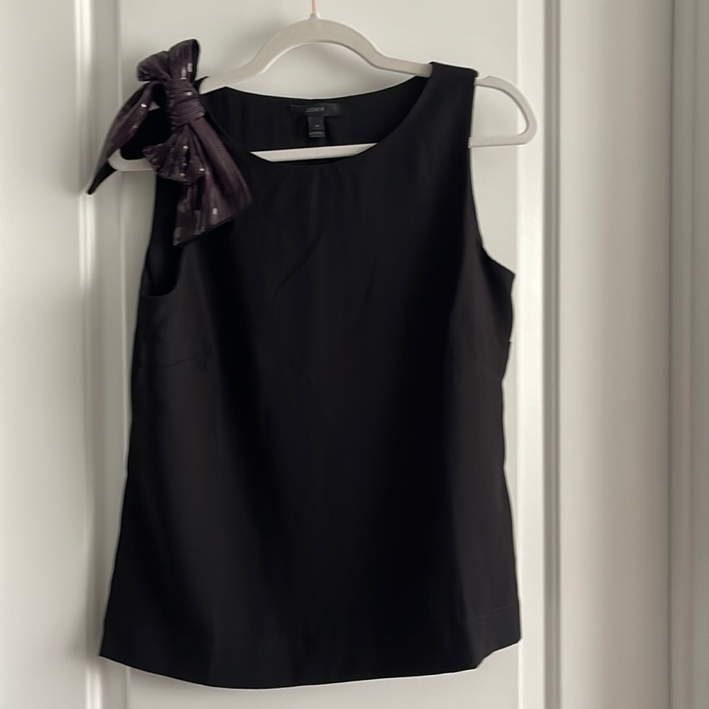 J Crew black sleeveless shirt w sequin bow size 4